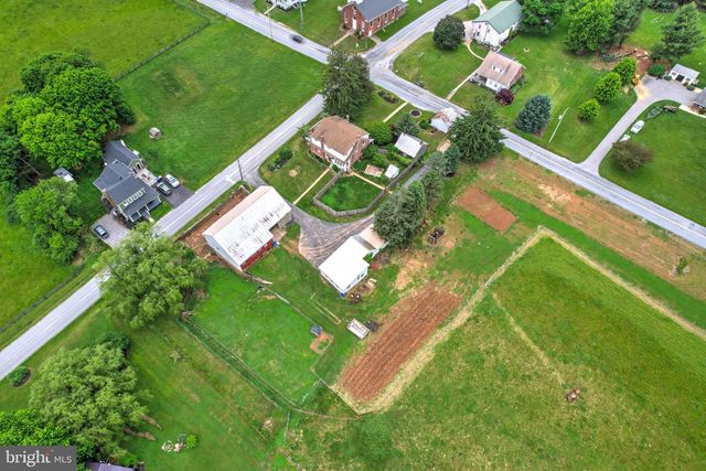 10709 MT ZION RD, Glen Rock, PA 17327