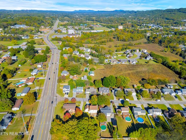 7543 Holly Crest Lane, Knoxville, TN 37938