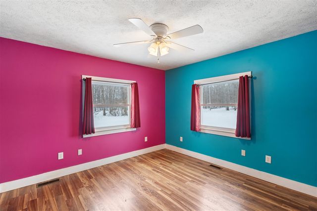 557 W James Street, Lawrence, MI 49064