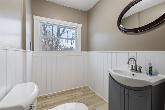 557 W James Street, Lawrence, MI 49064