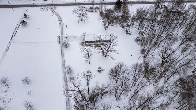 557 W James Street, Lawrence, MI 49064