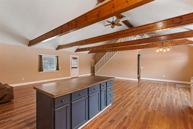 557 W James Street, Lawrence, MI 49064