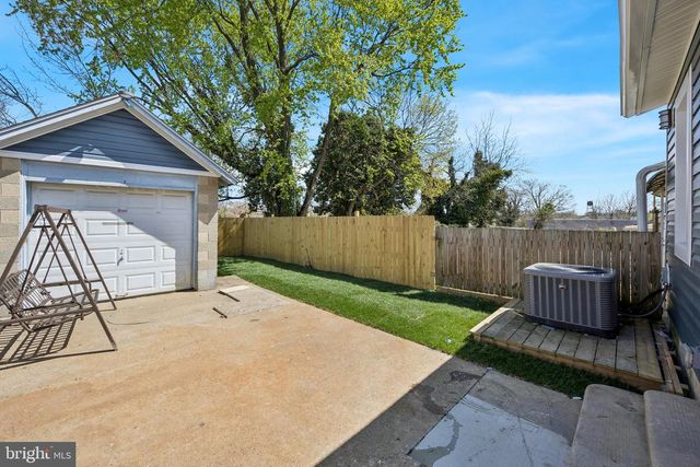 1051 SPRINGFIELD RD, Darby, PA 19023