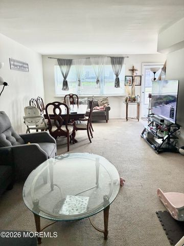 68 Briar Mills Drive, Brick, NJ 08724