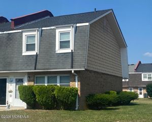 68 Briar Mills Drive, Brick, NJ 08724