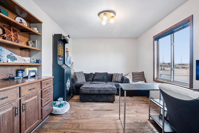 4646 S 124th STREET, Greenfield, WI 53228