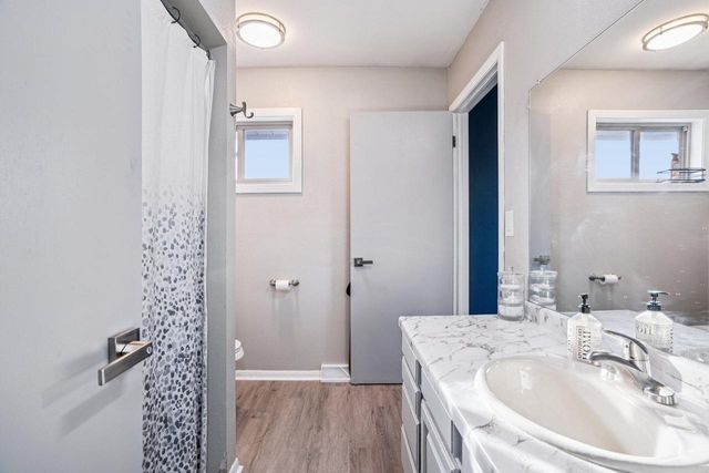 4646 S 124th STREET, Greenfield, WI 53228