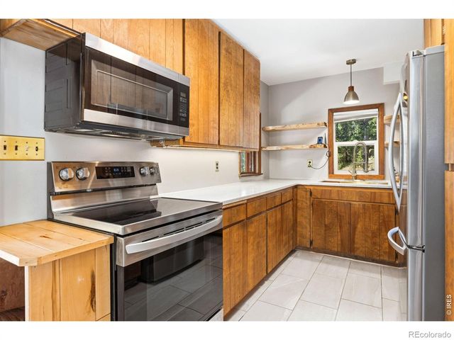 128 Elk Road, Lyons, CO 80540