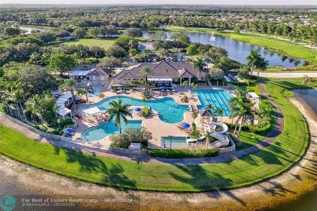 584 Conservation Drive, Weston, FL 33327