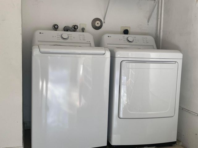 584 Conservation Drive, Weston, FL 33327