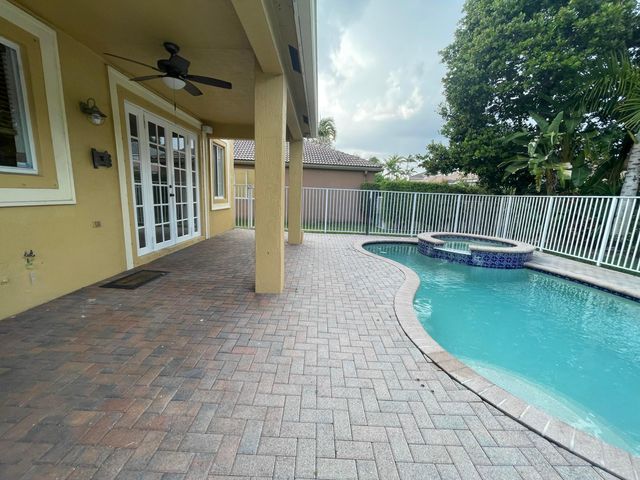 584 Conservation Drive, Weston, FL 33327