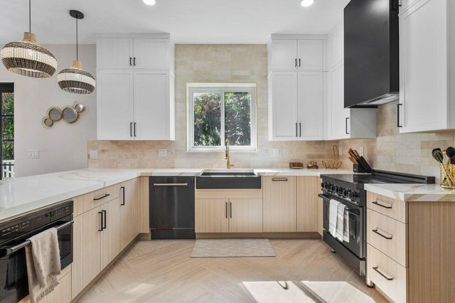 1920 SPANISH Trail, Delray Beach, FL 33483