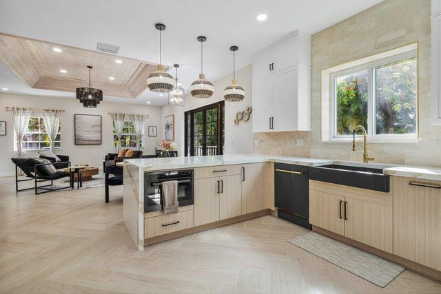 1920 SPANISH Trail, Delray Beach, FL 33483