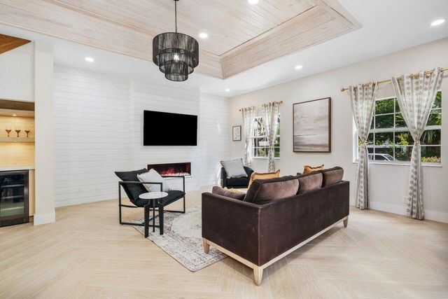 1920 SPANISH Trail, Delray Beach, FL 33483