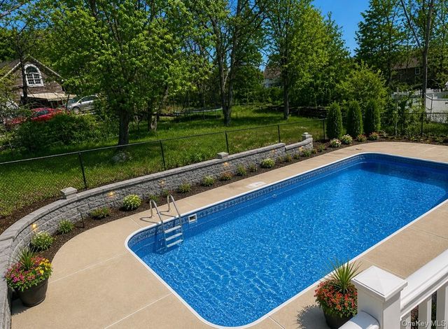 11 Ethan Circle, Monroe, NY 10950