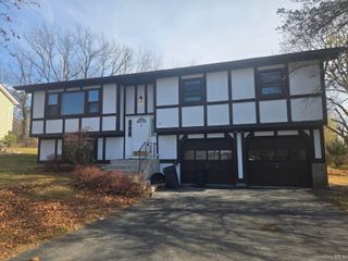11 Ethan Circle, Monroe, NY 10950