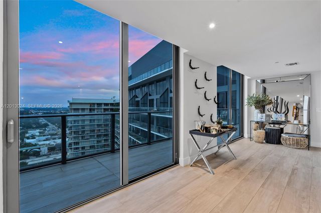 121 NE 34th Street PH3217, Miami, FL 33137