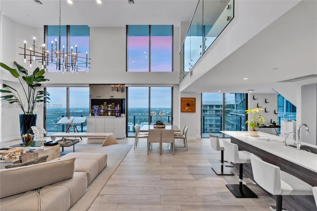 121 NE 34th Street PH3217, Miami, FL 33137