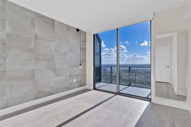 121 NE 34th Street PH3217, Miami, FL 33137