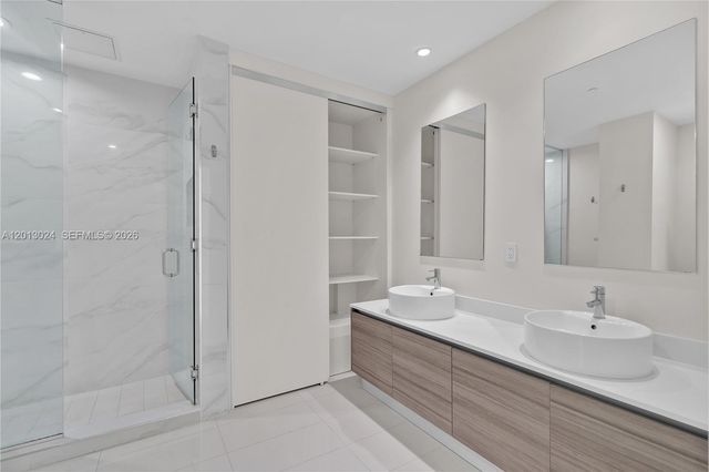 121 NE 34th Street PH3217, Miami, FL 33137