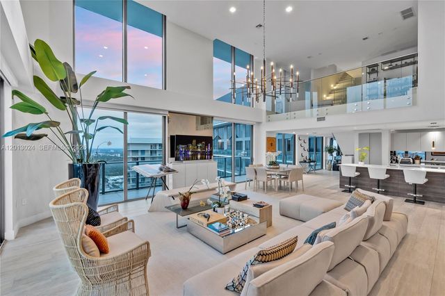 121 NE 34th Street PH3217, Miami, FL 33137