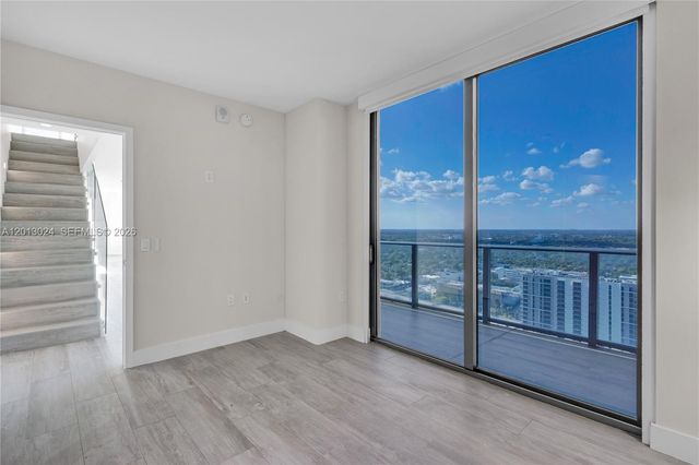 121 NE 34th Street PH3217, Miami, FL 33137