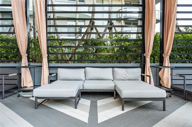 121 NE 34th Street PH3217, Miami, FL 33137