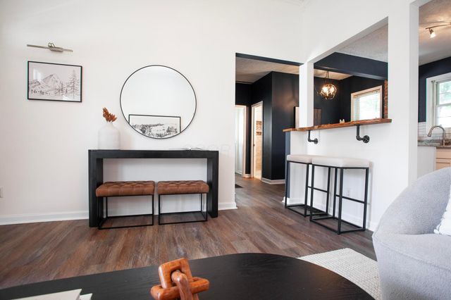 1041 Oregon Avenue, Columbus, OH 43201