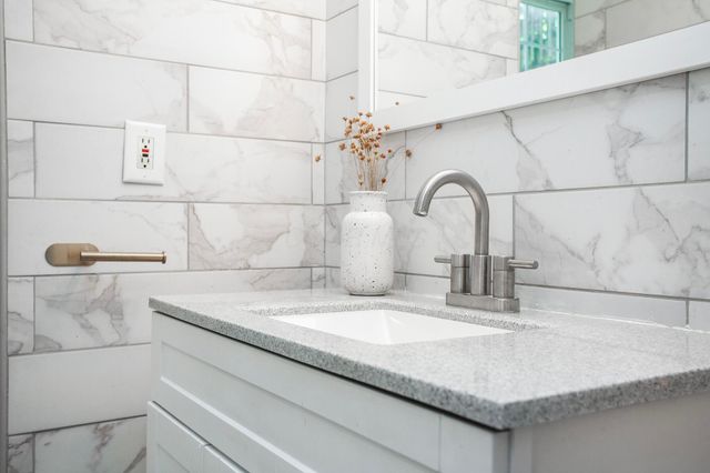 1041 Oregon Avenue, Columbus, OH 43201