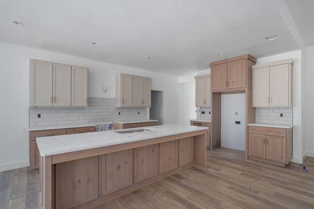 2950 W Marty Street, Springfield, MO 65810