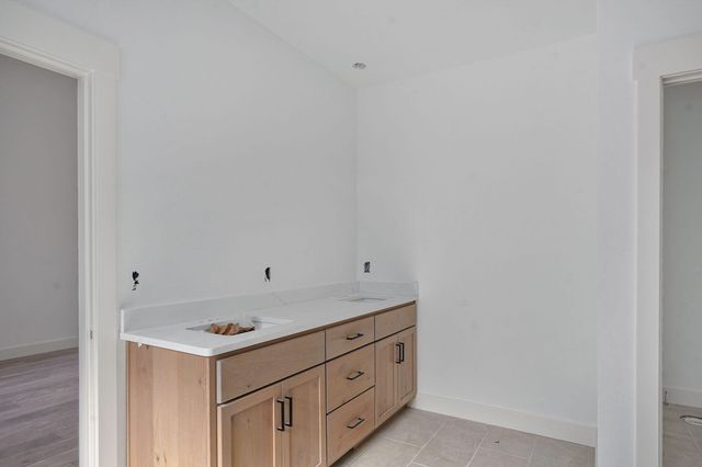 2950 W Marty Street, Springfield, MO 65810