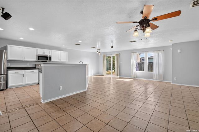 1437 Prairie Rock, New Braunfels, TX 78130