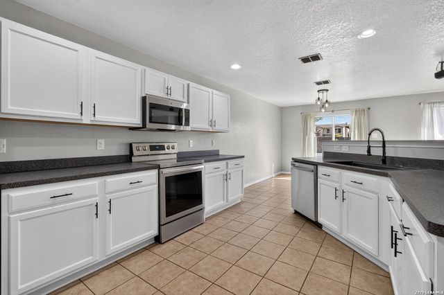 1437 Prairie Rock, New Braunfels, TX 78130