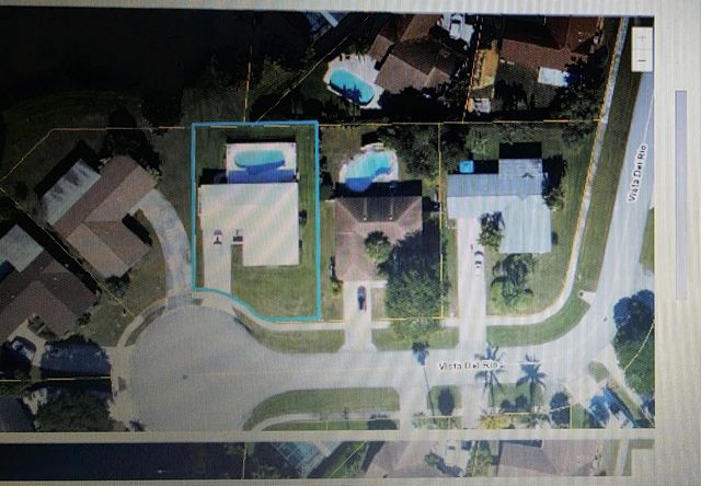 27 Vista Del Rio, Boynton Beach, FL 33426
