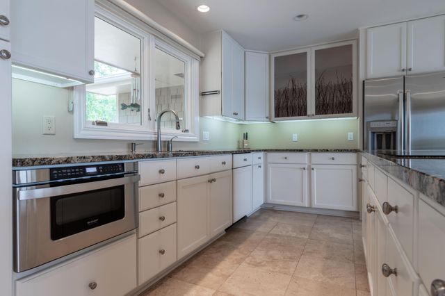 11900 54th Avenue N, Plymouth, MN 55442