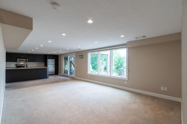 11900 54th Avenue N, Plymouth, MN 55442