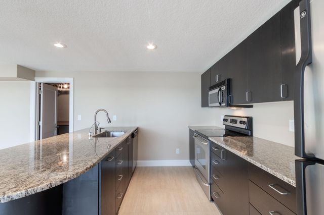 11900 54th Avenue N, Plymouth, MN 55442