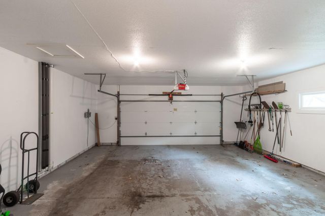 11900 54th Avenue N, Plymouth, MN 55442