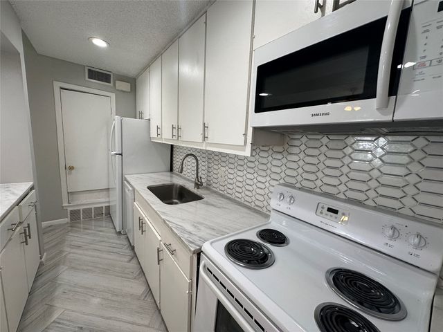 3626 Prescott Avenue C, Dallas, TX 75219
