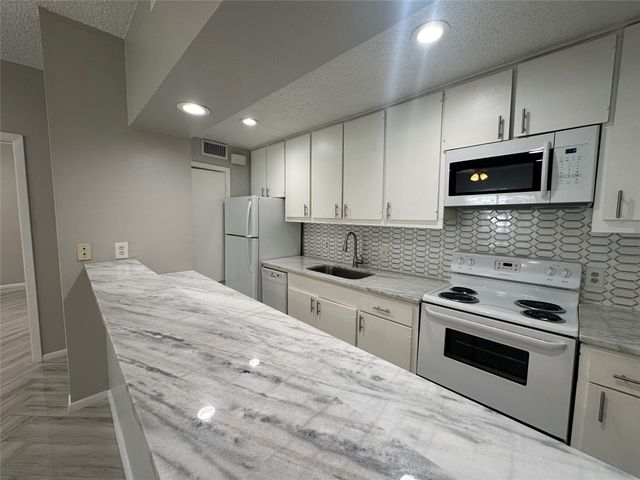 3626 Prescott Avenue C, Dallas, TX 75219