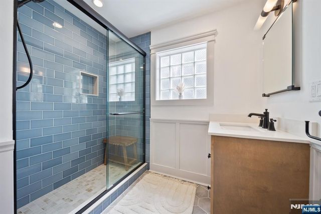 30 Highwood Avenue, Midland Park, NJ 07432