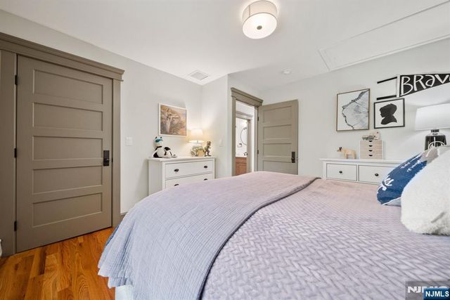 30 Highwood Avenue, Midland Park, NJ 07432