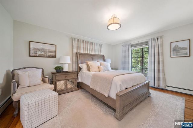 30 Highwood Avenue, Midland Park, NJ 07432