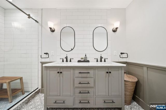 30 Highwood Avenue, Midland Park, NJ 07432