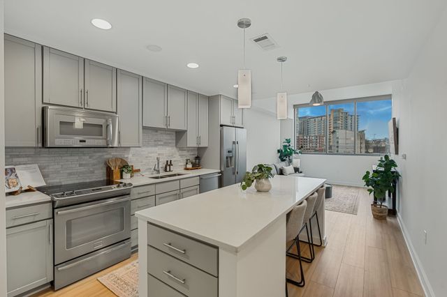 1212 Laurel St Apt 206, Nashville, TN 37203