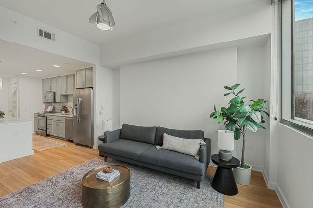 1212 Laurel St Apt 206, Nashville, TN 37203