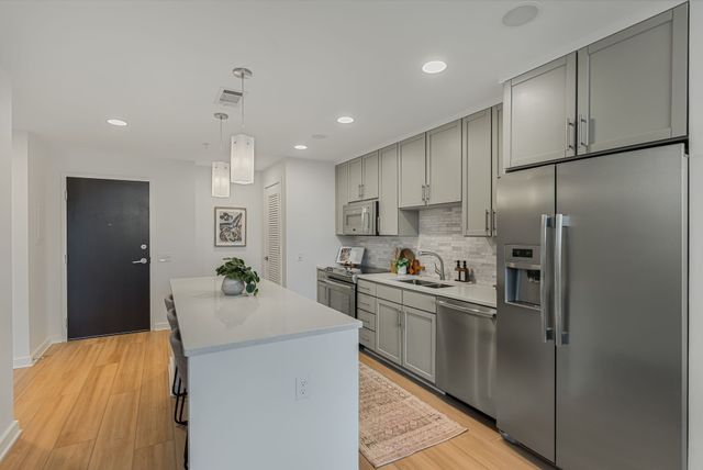 1212 Laurel St Apt 206, Nashville, TN 37203