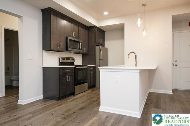 1210 Eaton Avenue 204, Bethlehem City, PA 18018