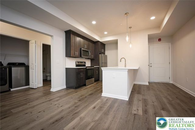 1210 Eaton Avenue 204, Bethlehem City, PA 18018