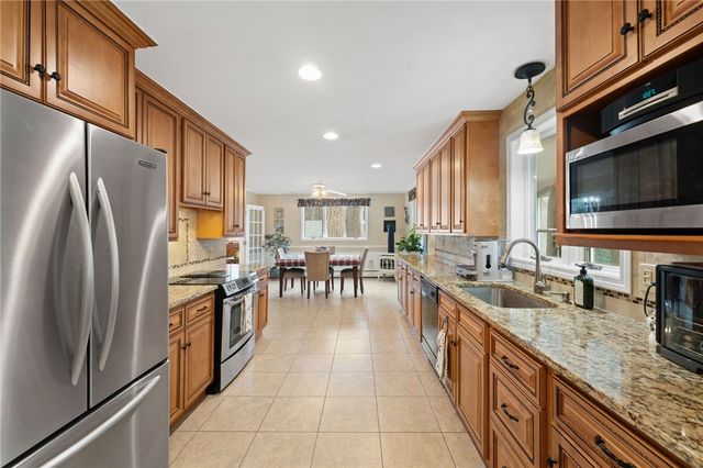 55 Gentry Way, Scituate, RI 02857